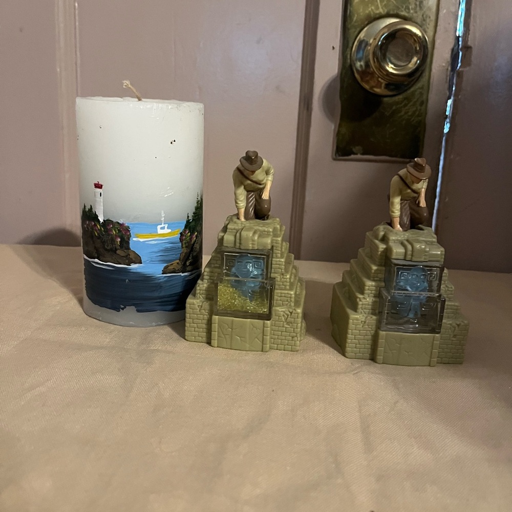 Indiana Jones Explorer Temple Mini Playset Figures - Picture 6 of 6